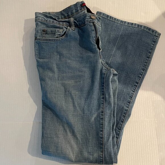 Y2K BCBG Maxazria Flare Jeans - Picture 8 of 8